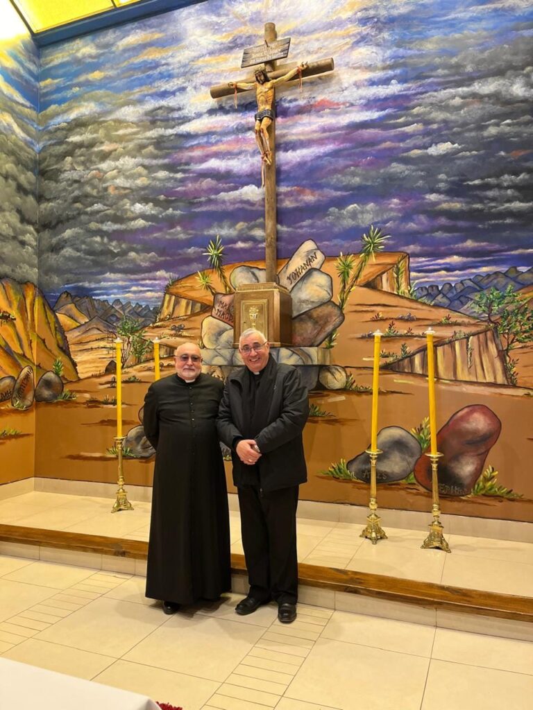 Mons. Guillermo Vera junto al Padre Gino Bonomo