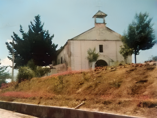 Templo anterior al actual, su campanario cayó en el terremoto de 1985